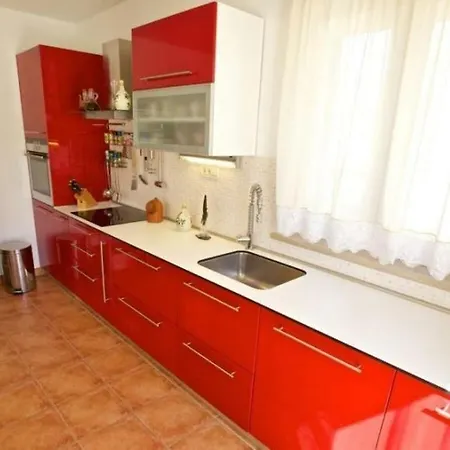 ヴィラ With 5 Bedrooms Mirce