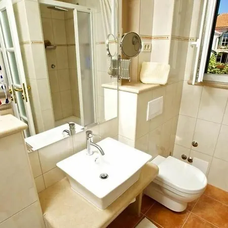 With 5 Bedrooms ヴィラ